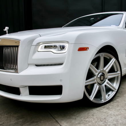 Custom Wheels installed on Rolls Royce